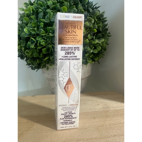 Charlotte Tilbury Beautiful Skin Foundation 1 Neutral‎ 30ml - Picture 1 of 3